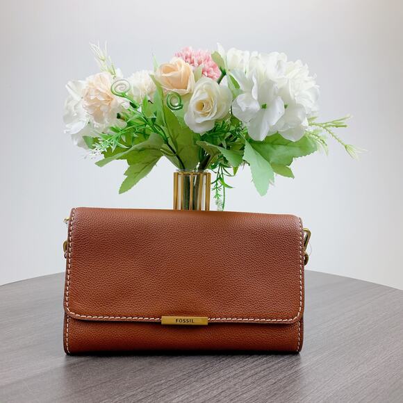 Fossil SHB3155210 Jori Wallet Crossbody IN Brown - Picture 2 of 8